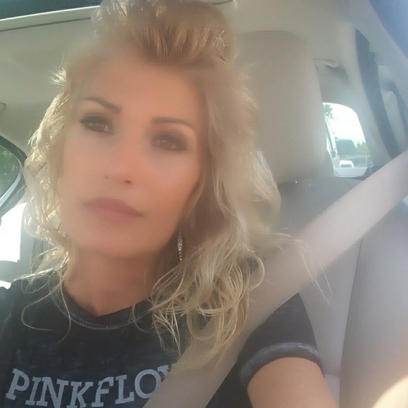 Meet your Posher, Monique - Picture 1 of 1